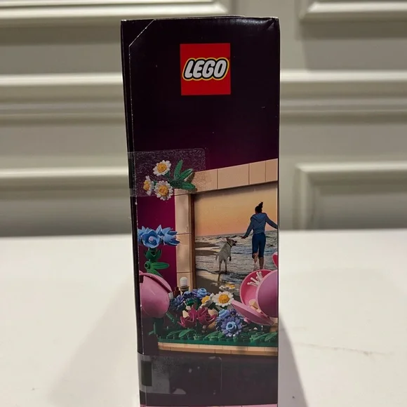 NIB Lego Botanicals Floral Picture Frame GWP - Picture 3 of 9